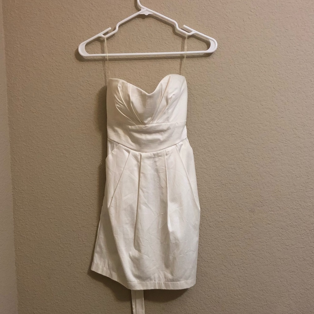 Strapless dress w pockets